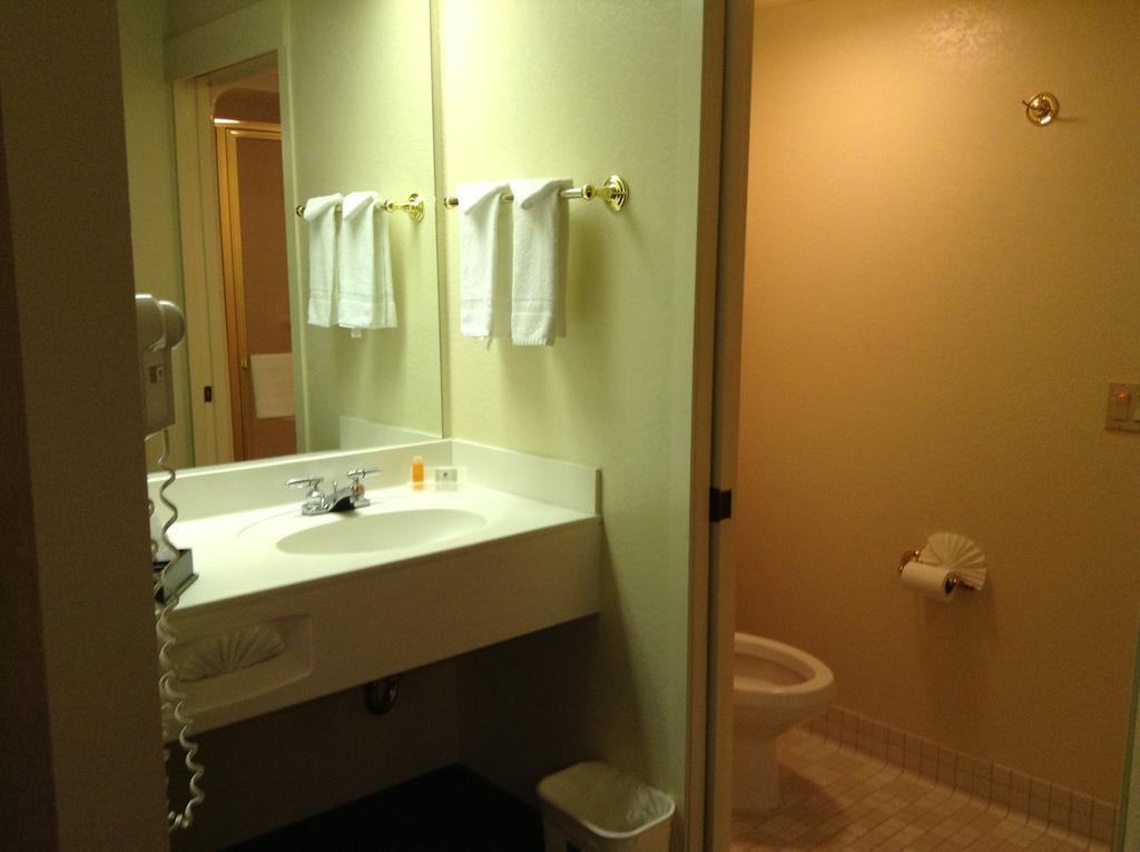 אורורה Econo Lodge Denver International Airport מראה חיצוני תמונה