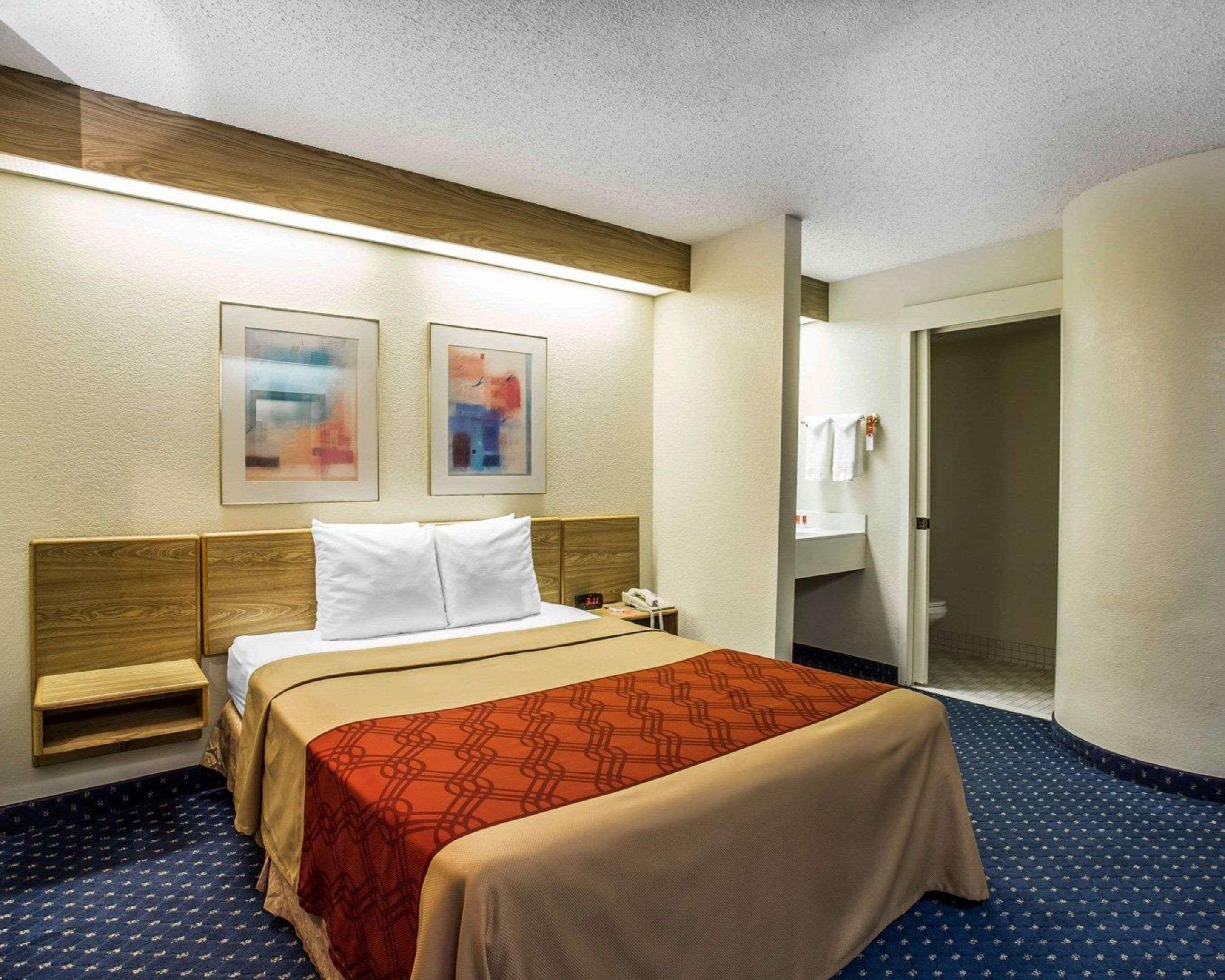 אורורה Econo Lodge Denver International Airport מראה חיצוני תמונה