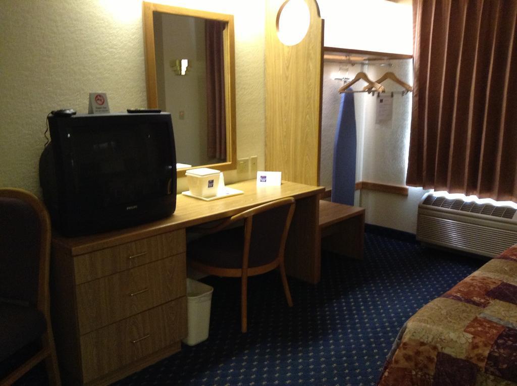 אורורה Econo Lodge Denver International Airport מראה חיצוני תמונה