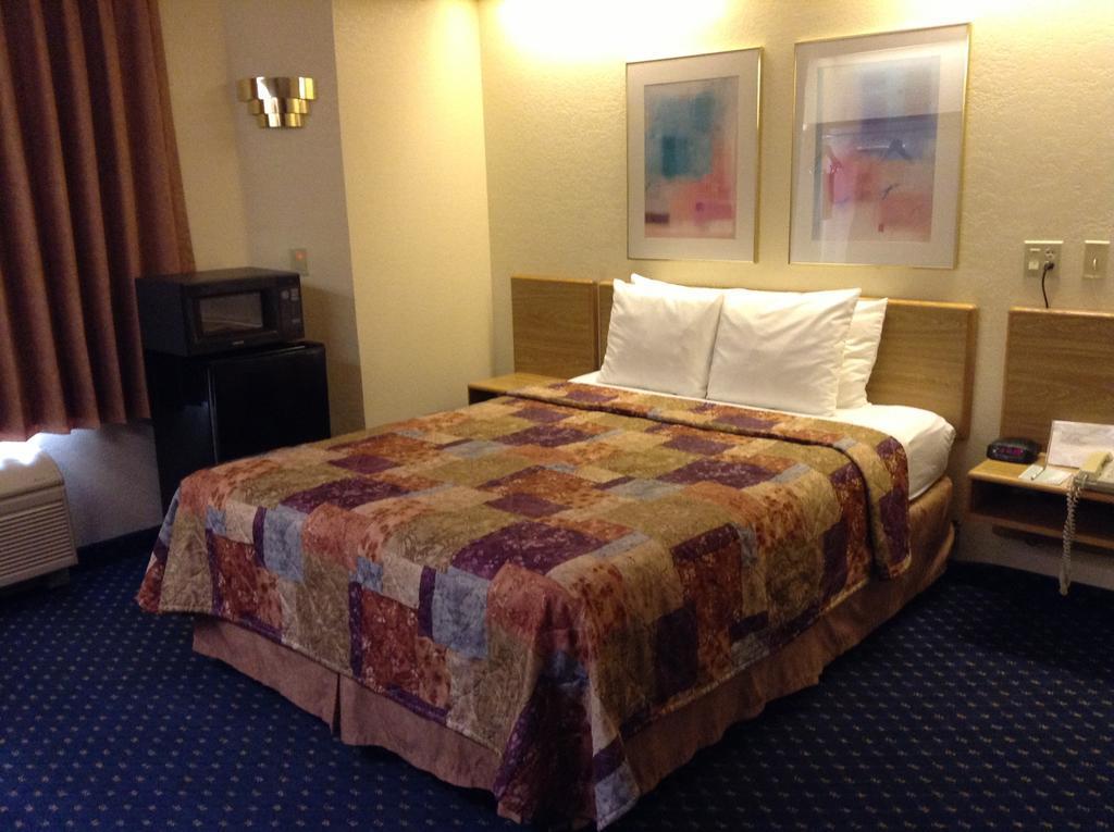 אורורה Econo Lodge Denver International Airport מראה חיצוני תמונה