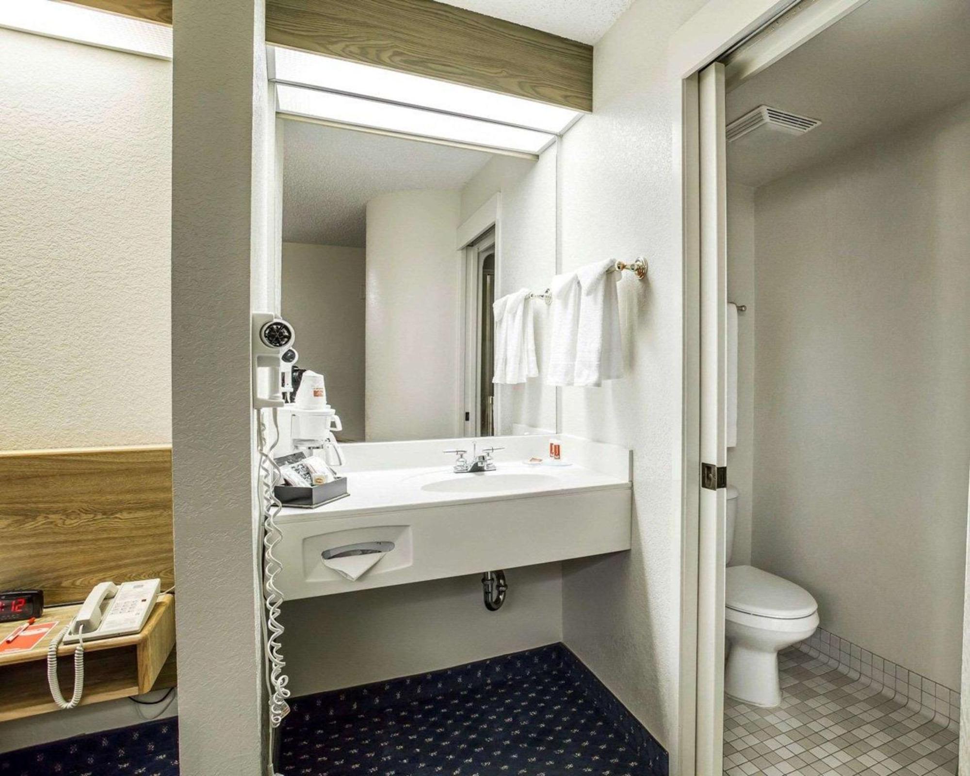 אורורה Econo Lodge Denver International Airport מראה חיצוני תמונה