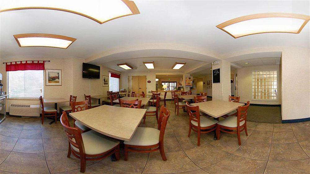 אורורה Econo Lodge Denver International Airport מראה חיצוני תמונה