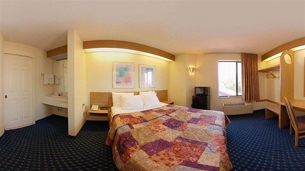 אורורה Econo Lodge Denver International Airport מראה חיצוני תמונה